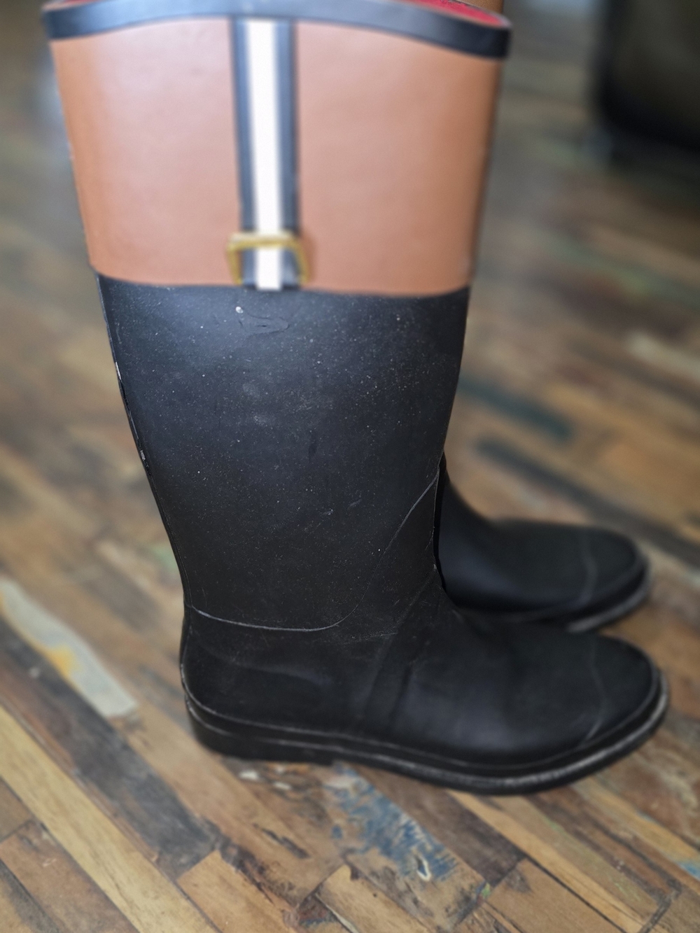 Tommy Hilfiger Black & Brown Equestrian Rubber Boots.